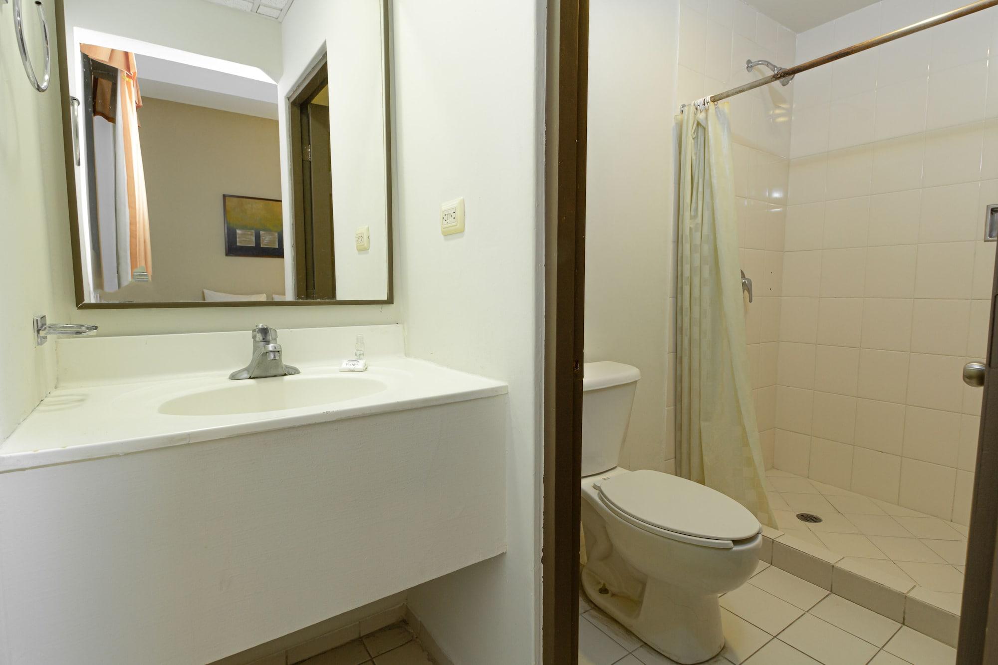 Hotel Plaza Del Arco Express Monterrey Dış mekan fotoğraf