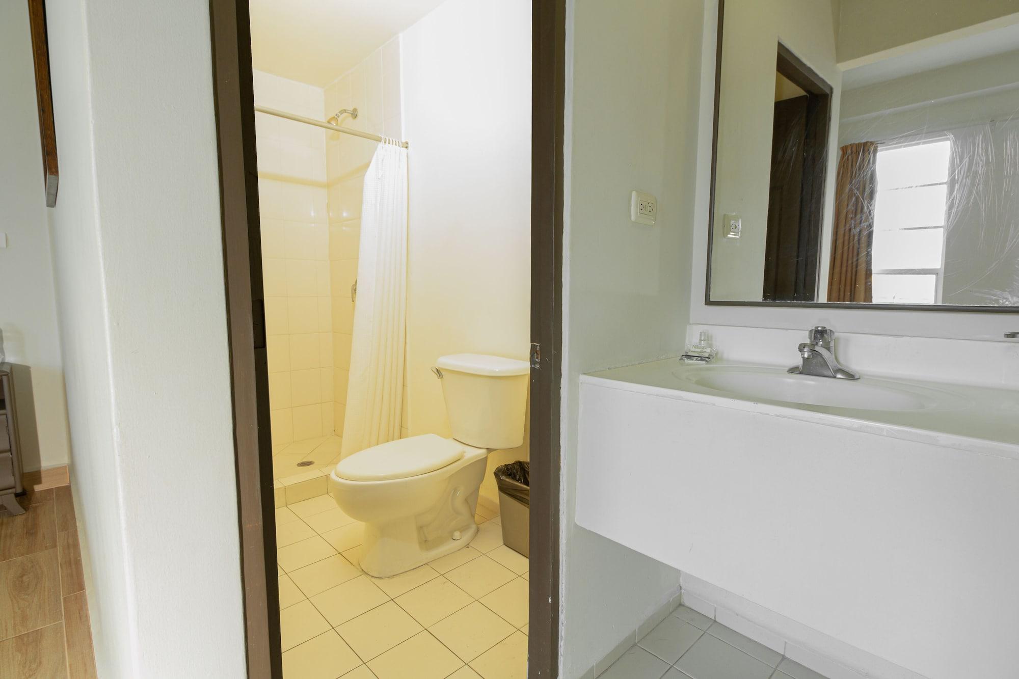 Hotel Plaza Del Arco Express Monterrey Dış mekan fotoğraf