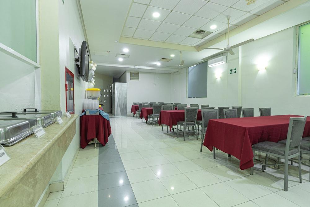 Hotel Plaza Del Arco Express Monterrey Dış mekan fotoğraf