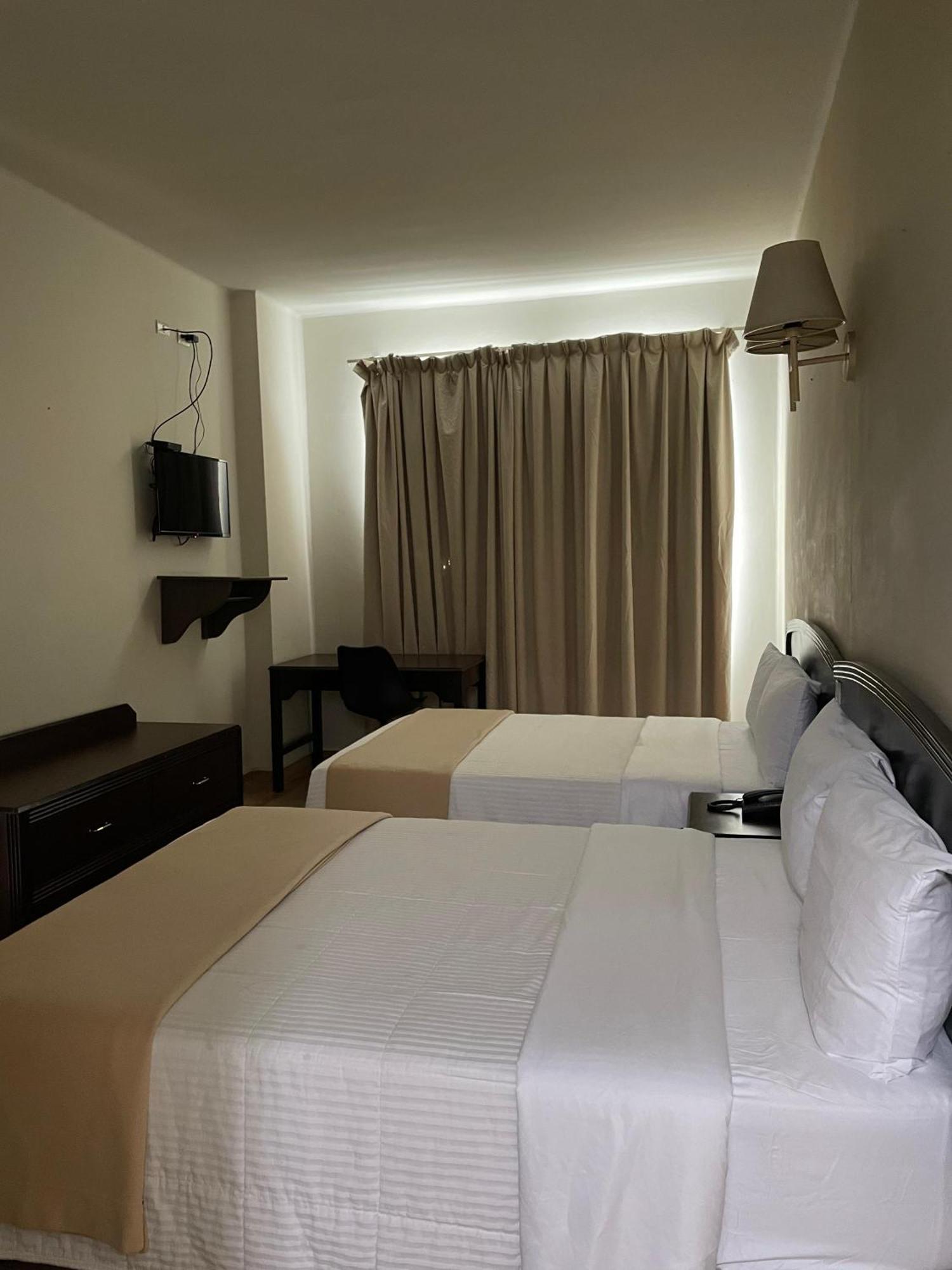 Hotel Plaza Del Arco Express Monterrey Dış mekan fotoğraf