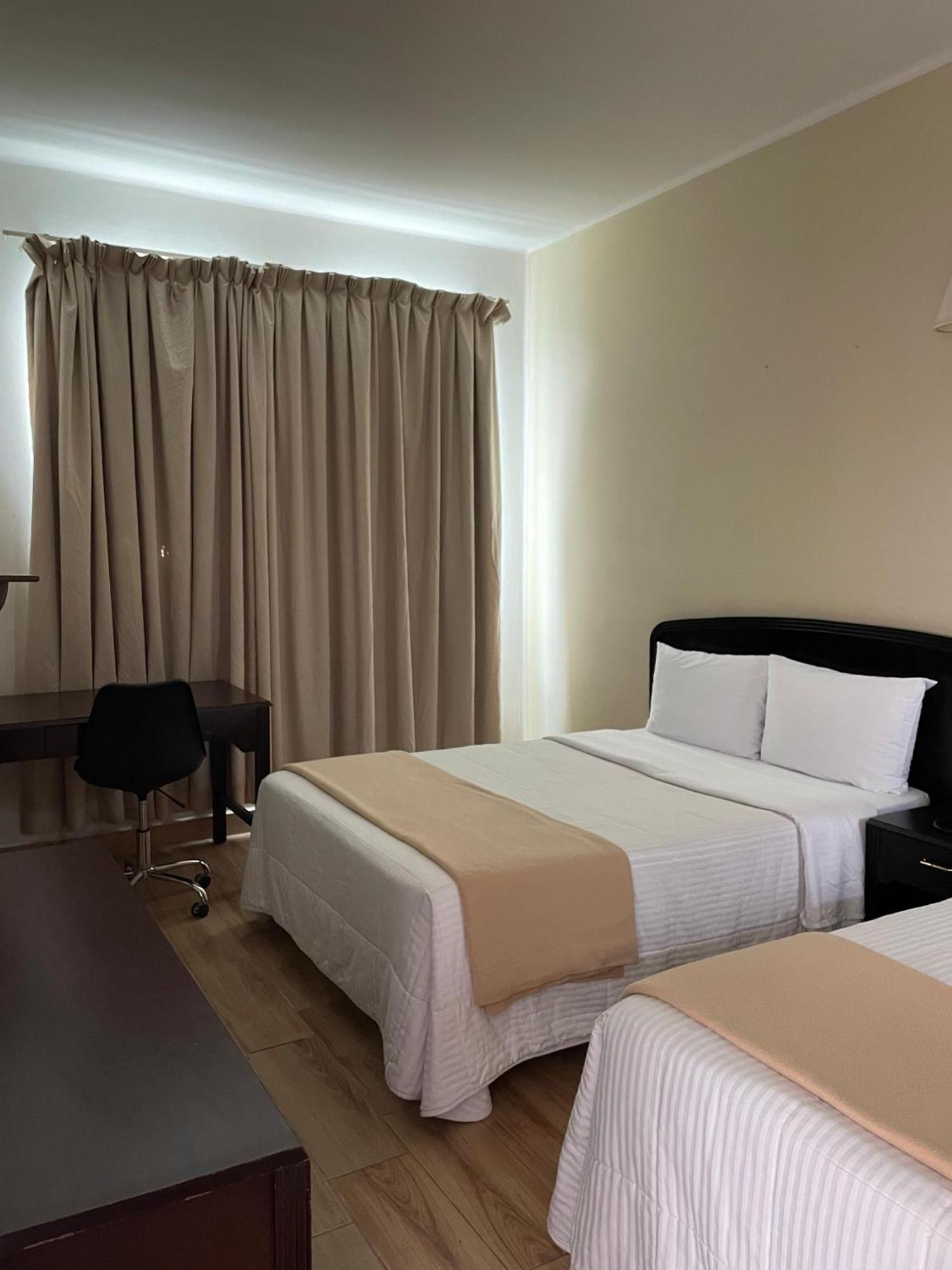 Hotel Plaza Del Arco Express Monterrey Dış mekan fotoğraf
