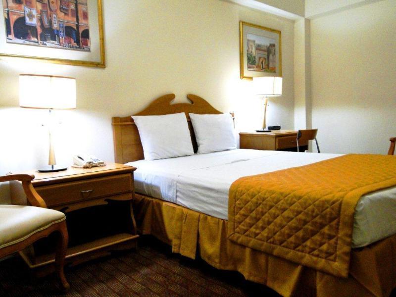 Hotel Plaza Del Arco Express Monterrey Dış mekan fotoğraf