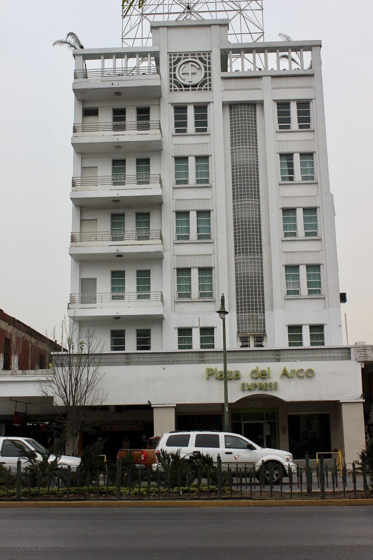 Hotel Plaza Del Arco Express Monterrey Dış mekan fotoğraf
