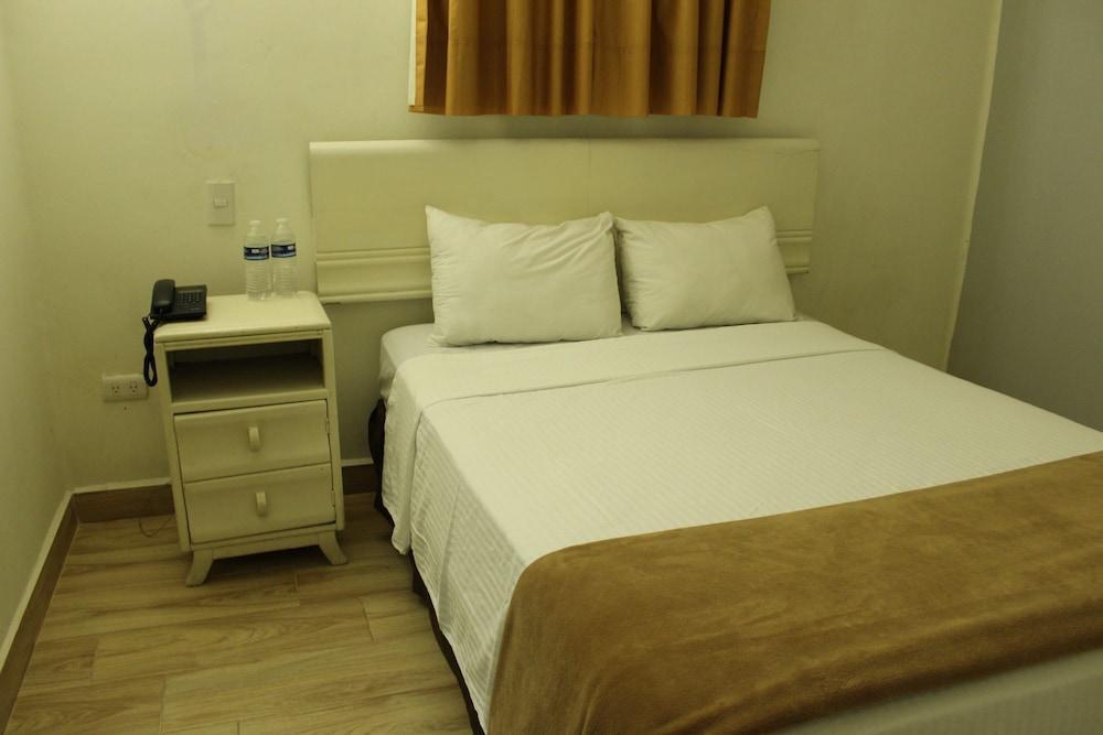 Hotel Plaza Del Arco Express Monterrey Dış mekan fotoğraf